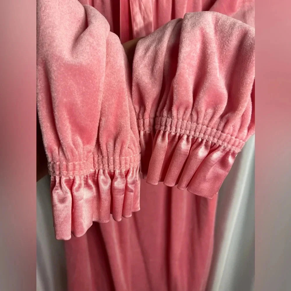 Vintage Gilligan O’Malley Pink Velour Lace Robe Medium USA 80s Loungewear - Picture 7 of 10